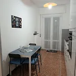 Via Roma 48 *